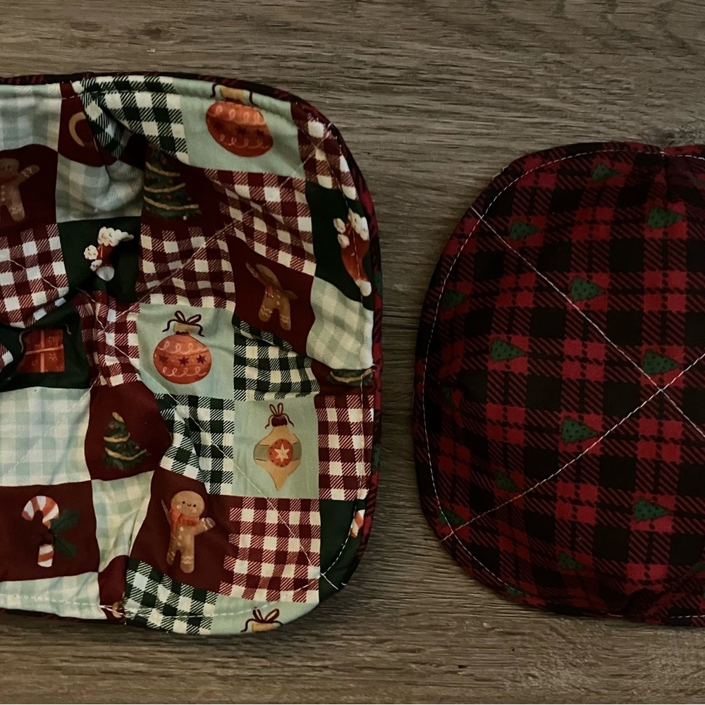 Christmas Themed Quilted Bowl Cozy Set of 2